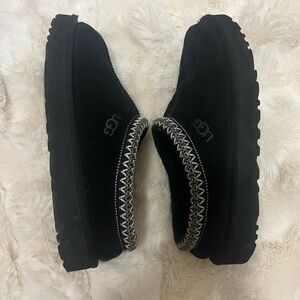 UGG Women's Black Slippers